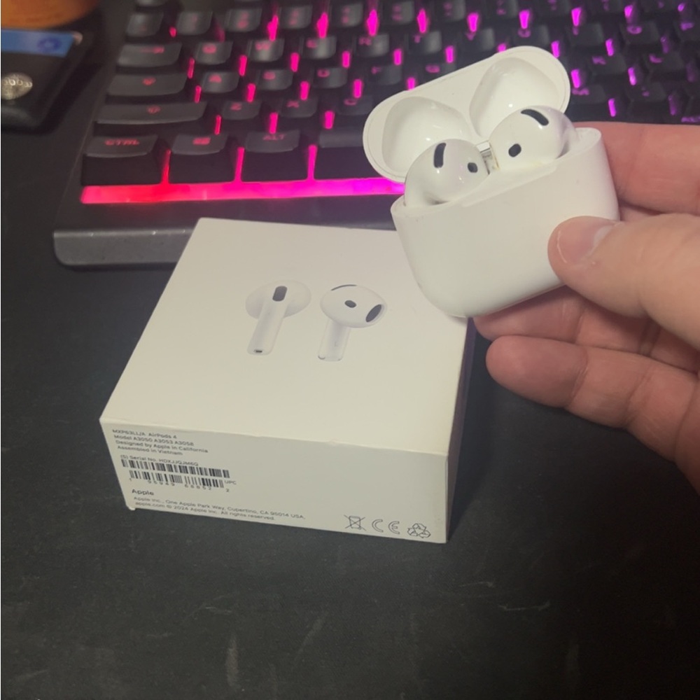 Apple AirPods 4th generation